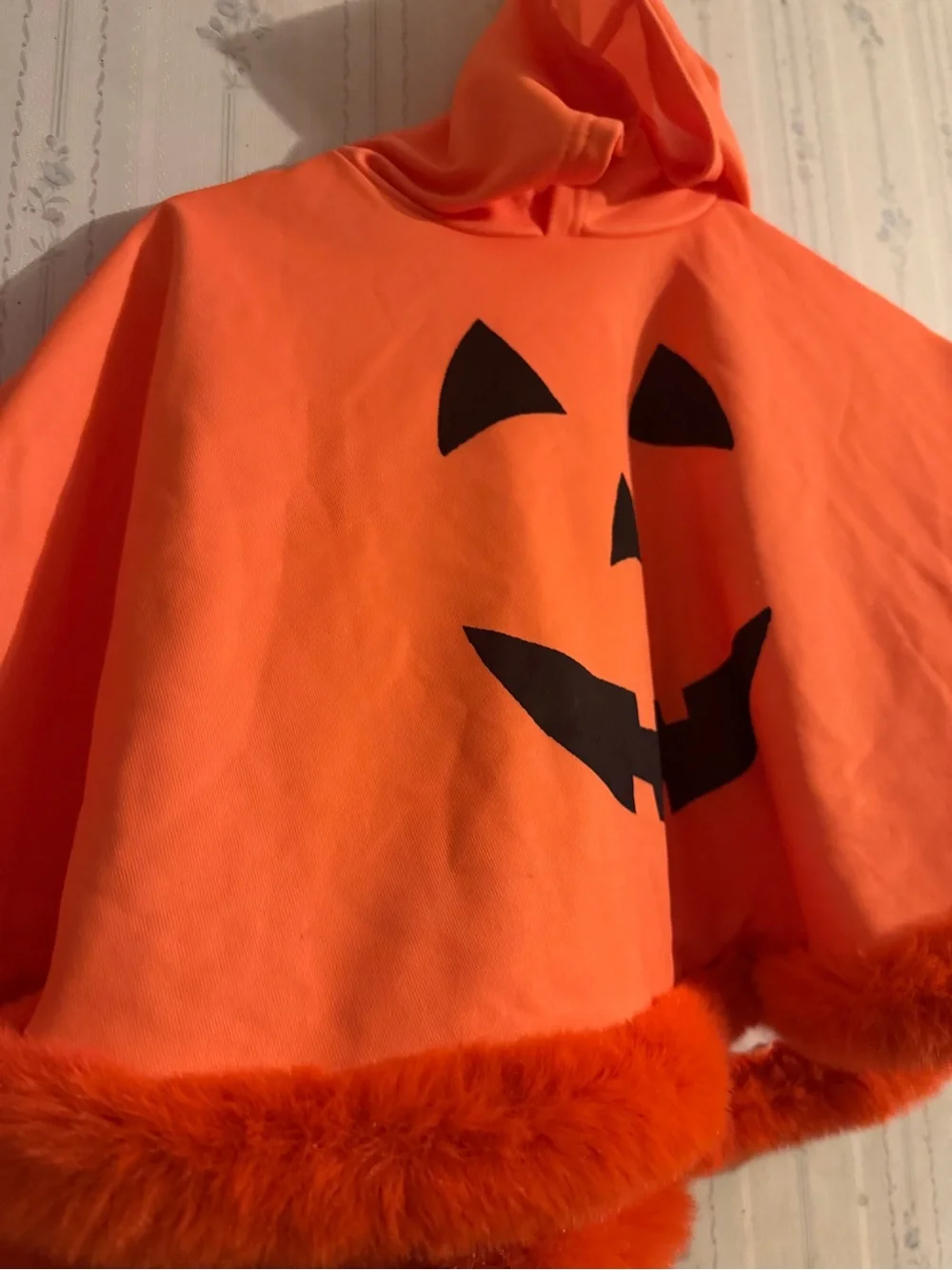 Pumpkin poncho for Halloween